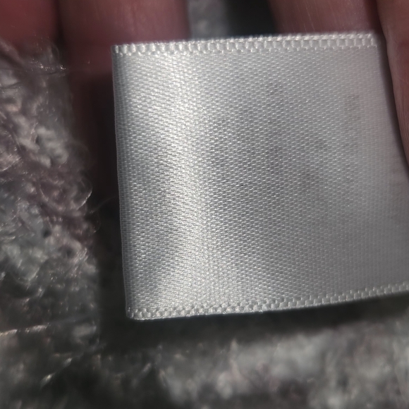 Blue Blush Soft‎ White Fuzzy Sweater - Picture 5 of 5